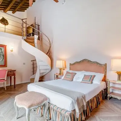 BMGA l Luxury Home with Patio in Trastevere