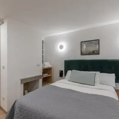 GuestHost - Comfy Studio x2 - Trastevere District!