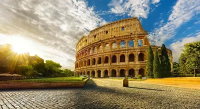 a view of the colossus ofocratesubisubisythonythonythonythonythonython at Appartamento Appio Latino in Rome