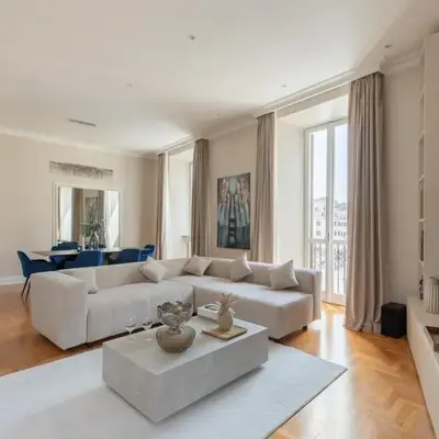 Spanish Steps Caesar Suites