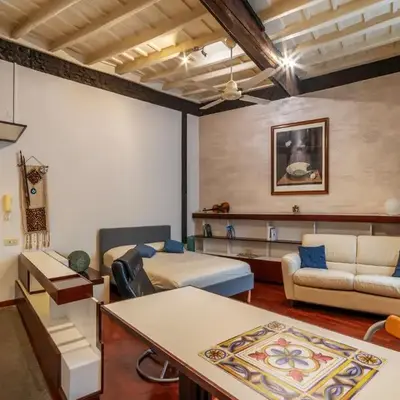 GuestHost - Piazza Navona Petite House