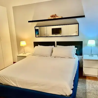 2 Bedroom Flat at just 4 tube stops from Coliseum