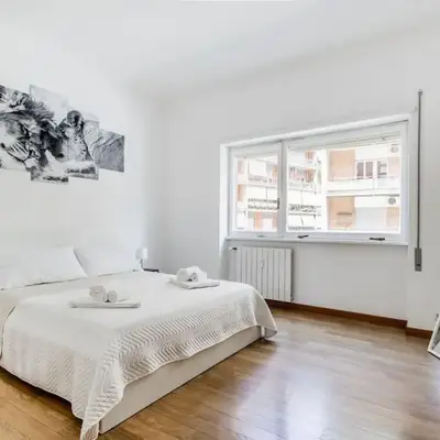 Tiburtina White House
