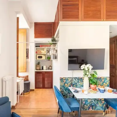 4 Townhouse by the Spanish Steps