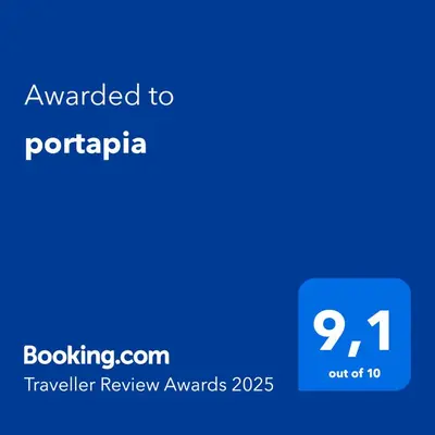 a blue text box with the words awarded to parapedia at portapia in Rome