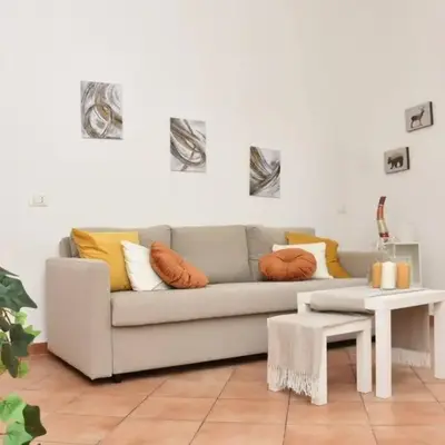 Home in Certosa Pigneto - parcheggio privato incluso