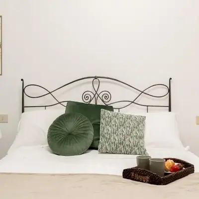 The Best Rent - Large apartment a few steps from the Trevi Fountain