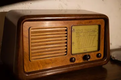 an old radio sitting on top of a table at Guest house Sempione da Giulio in Rome
