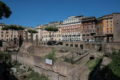 a view of a city with buildings in the background at Pantheon Caesar Relais in Rome