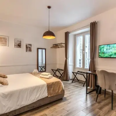 Kira Luxury Apartment with terrace