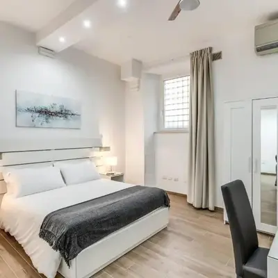 New flat in front StPeter Square