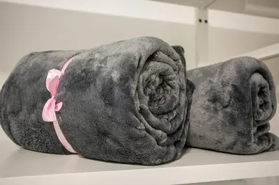 two stuffed animals are sitting on a shelf at A casa di Elly 2 in Rome