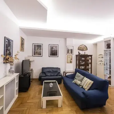 Trastevere 2 BR Cozy Apartment
