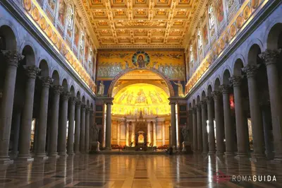 a view of a building with columns and ceilings at Basilica San Paolo - Home Cinema e Vasca Idromassaggio in Rome