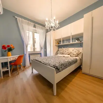 Chic Modern 2-Bedroom near Metro