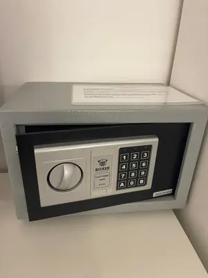 a microwave oven sitting on top of a wall at Caesar Place in Rome