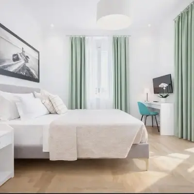 Luxury Apartment for 10 Central VATICANO S'Peter Basilica AirCond NETFLIX - SKY Wifi