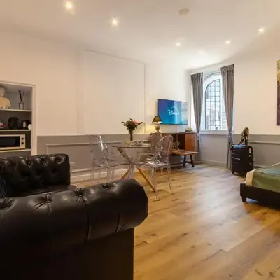 Crispi 30 Stylish Apartment