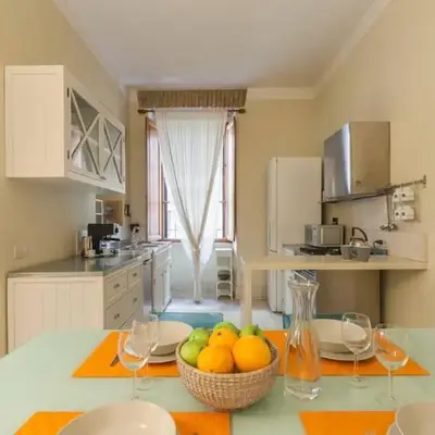 BORGO PIO - quite and spacious apt
