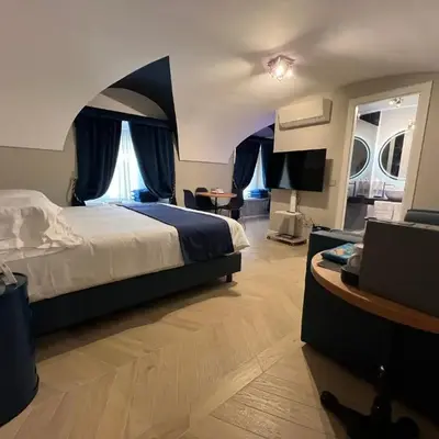Rome luxury blue suites- LOVE