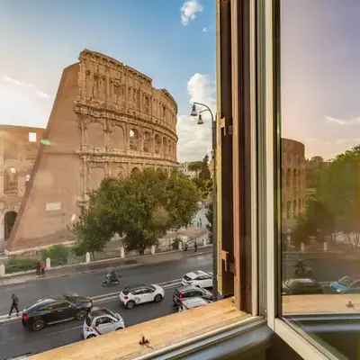 Iconic apartment with unique Colosseum view