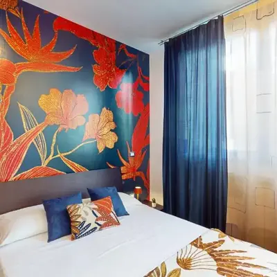 Margot - Quiet and Elegant with Free Parking