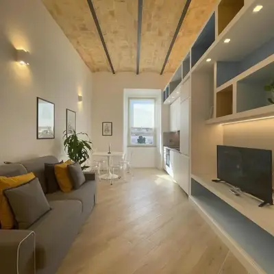 Vatican Hill Apt