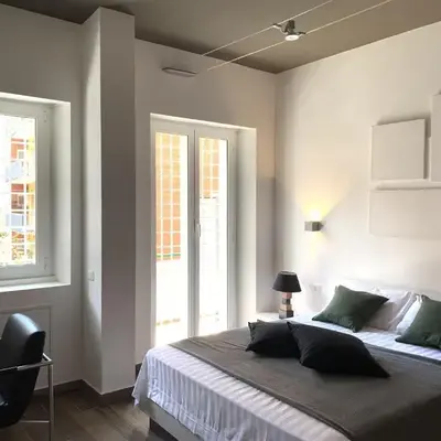 Nox Romana Apartments - Vatican - Modern Apt with Cozy Balcony