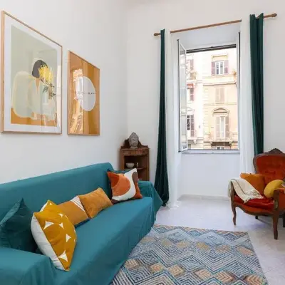 Pietroburgo by Rental in Rome