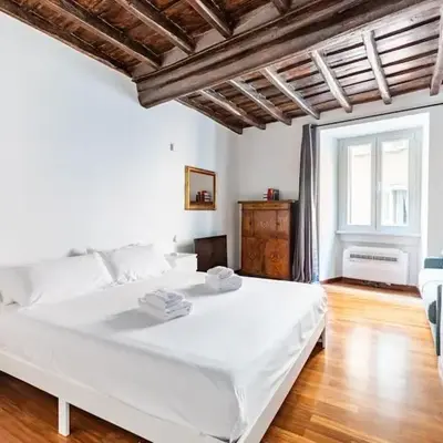 Bottega Augustea Duplex apartment in Monti