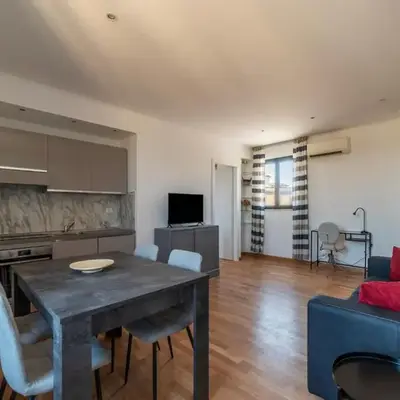 GuestHost - MM San Giovanni Apartment