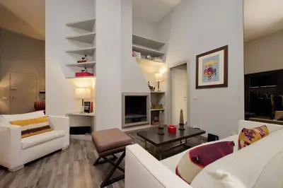 Gallery image of YCH-Incantevole appartamento a Fontana Di trevi in Rome