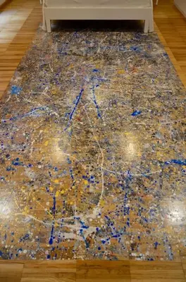 a rug on the floor in a room at L'atelier in Rome
