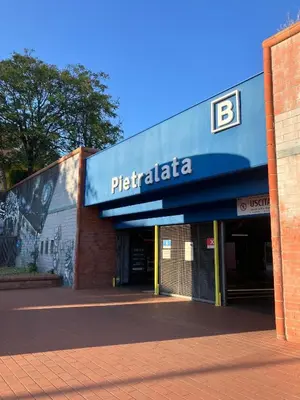 a building with a sign that reads pitt pathology at House For You in Rome