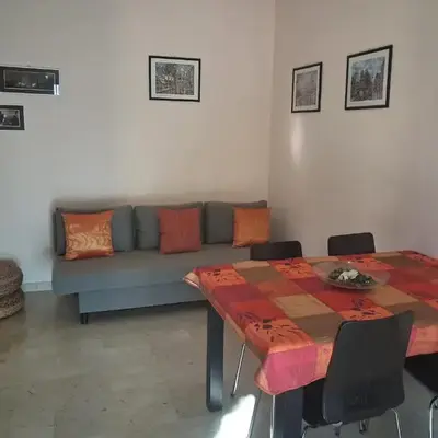 Laura's RHome