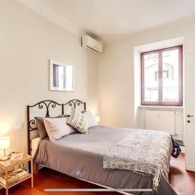 Coliseum cozy flat