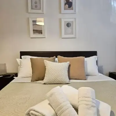 St Peter central apartment