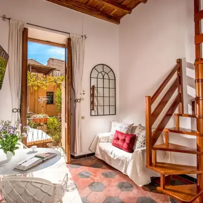 Empire Loft in the shadow of Colosseum