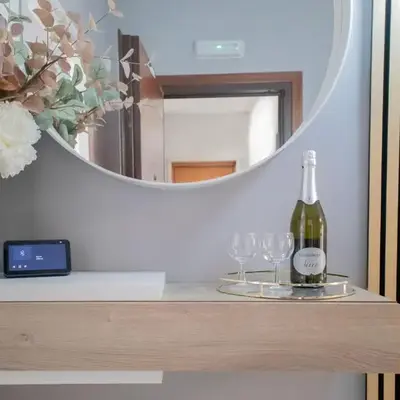 Sara's Home - Modern Apartment Near Metro