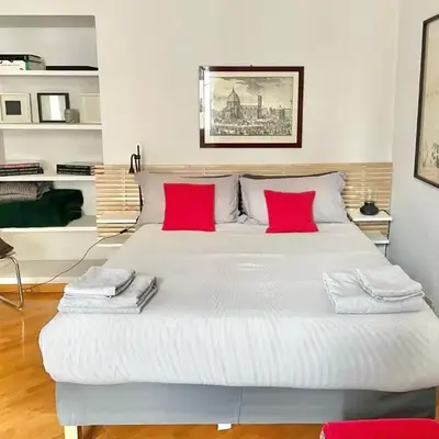 Two Bedrooms Spanish Steps Apartment