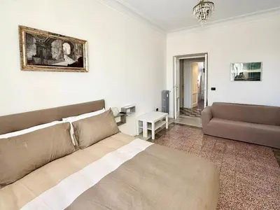 Gallery image of Piramide Cestia Apartment in Rome