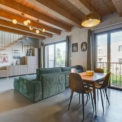Modern Rooftop Apartment