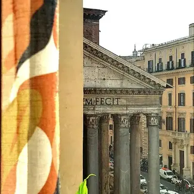 Pantheon in finestra