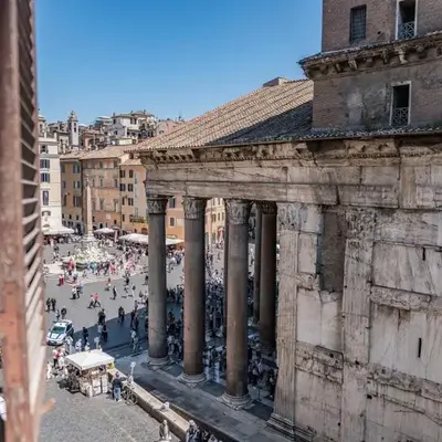 Heart of Rome - Pantheon View