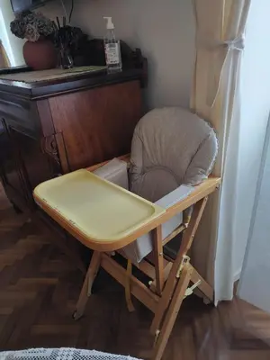 a chair sitting in front of a desk at Jolegrè all'Opera in Rome