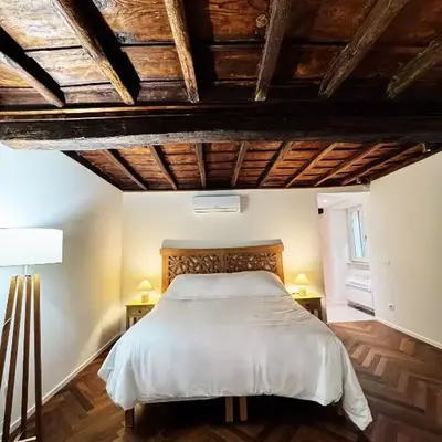 Navona Fox House 1