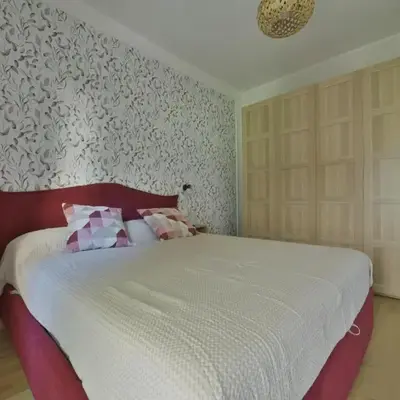 Joyful escape flat