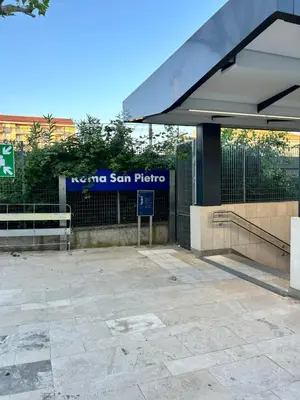 a sign for a san pietro san pietro station at Roma San Pietro alloggio turistico Casa Patrizia in Rome