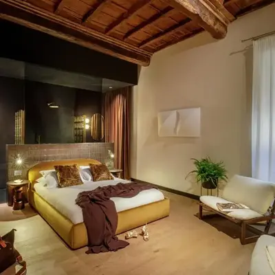 Daplace - Palazzo Serpe Suites near Colosseum