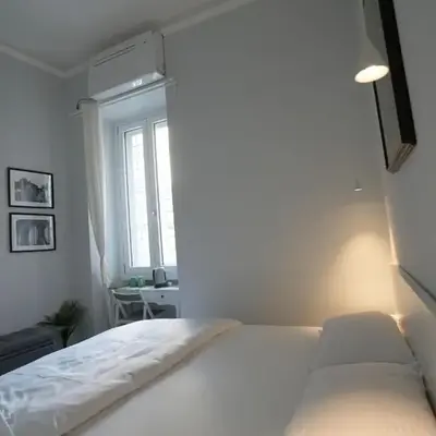 Camera con bagno in posizione strategica